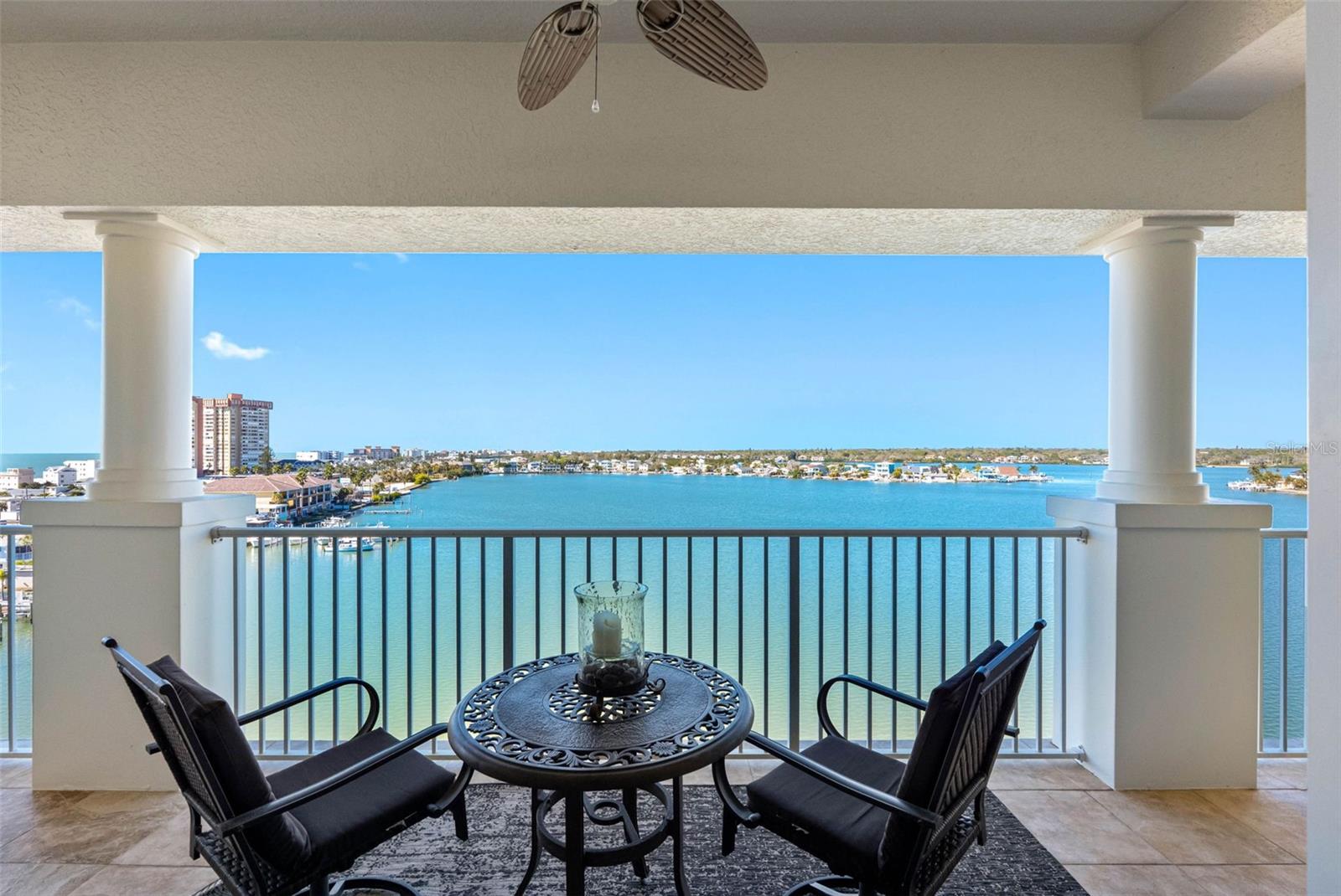 LAS FLORES CONDO - Residential