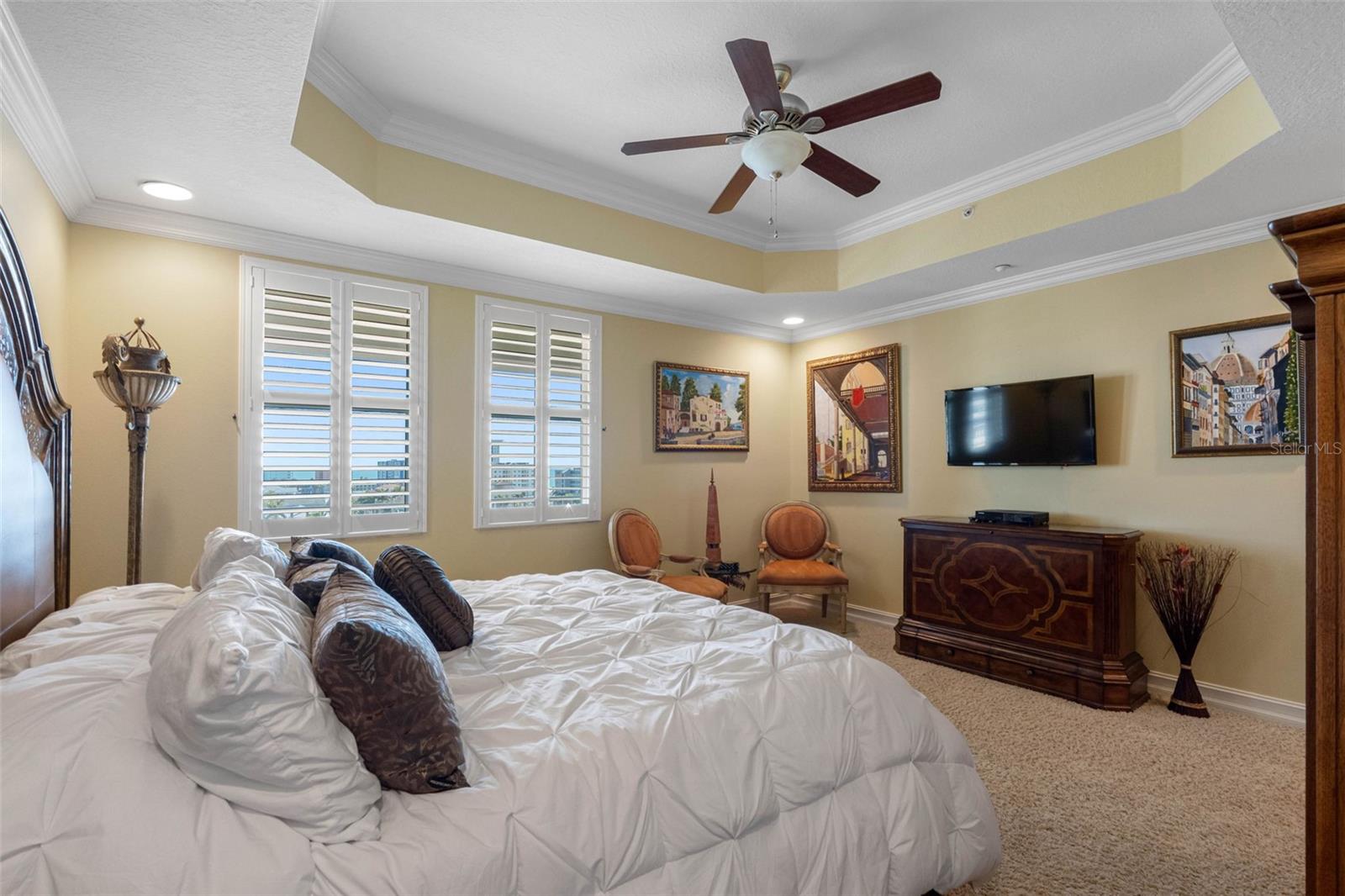 LAS FLORES CONDO - Residential