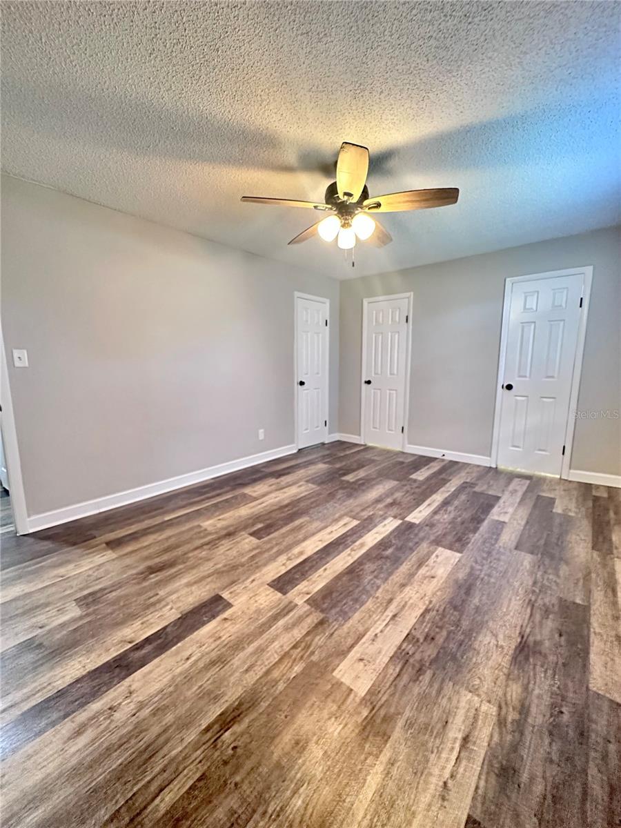 THE GREENS OF TOWNN COUNTRY - Residential Lease