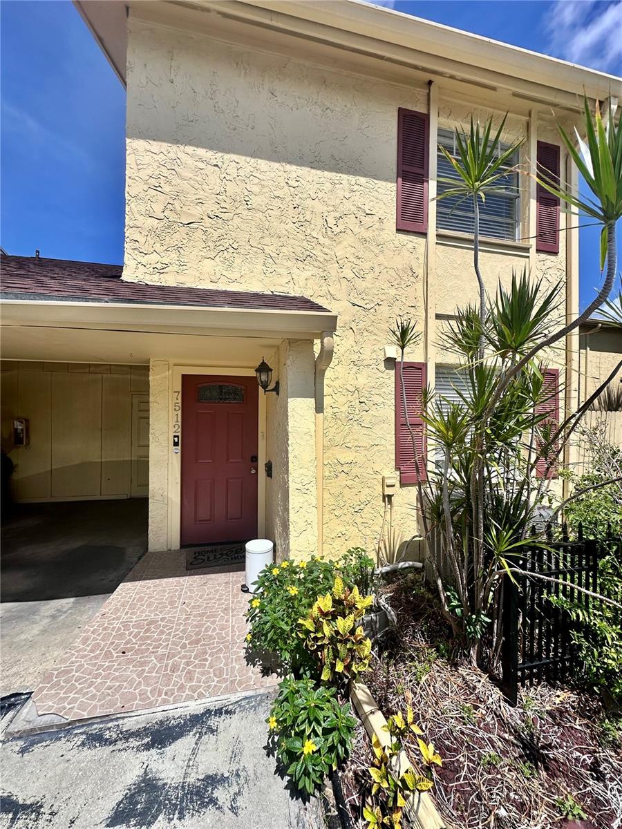 THE GREENS OF TOWNN COUNTRY - Residential Lease