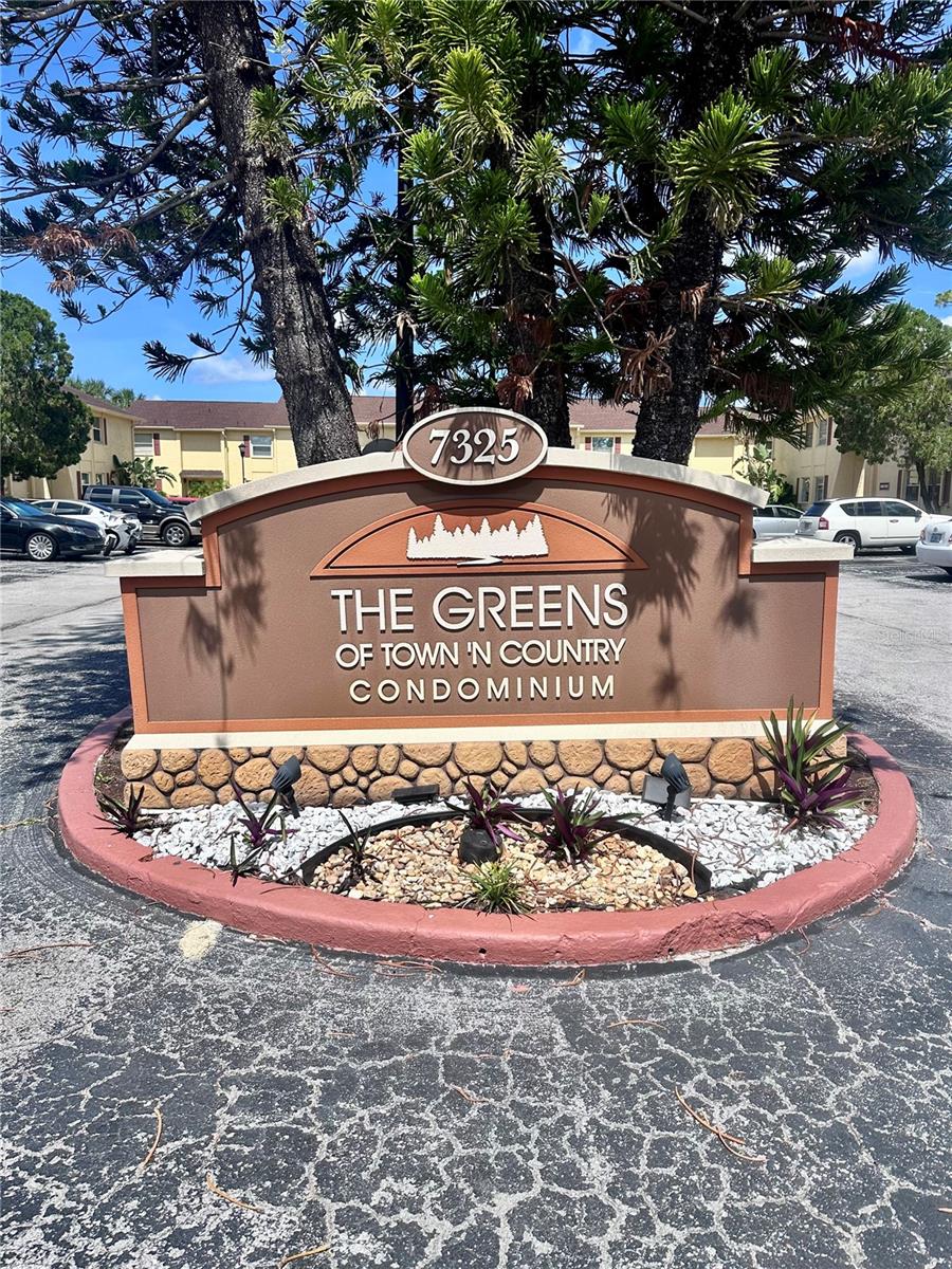 THE GREENS OF TOWNN COUNTRY - Residential Lease