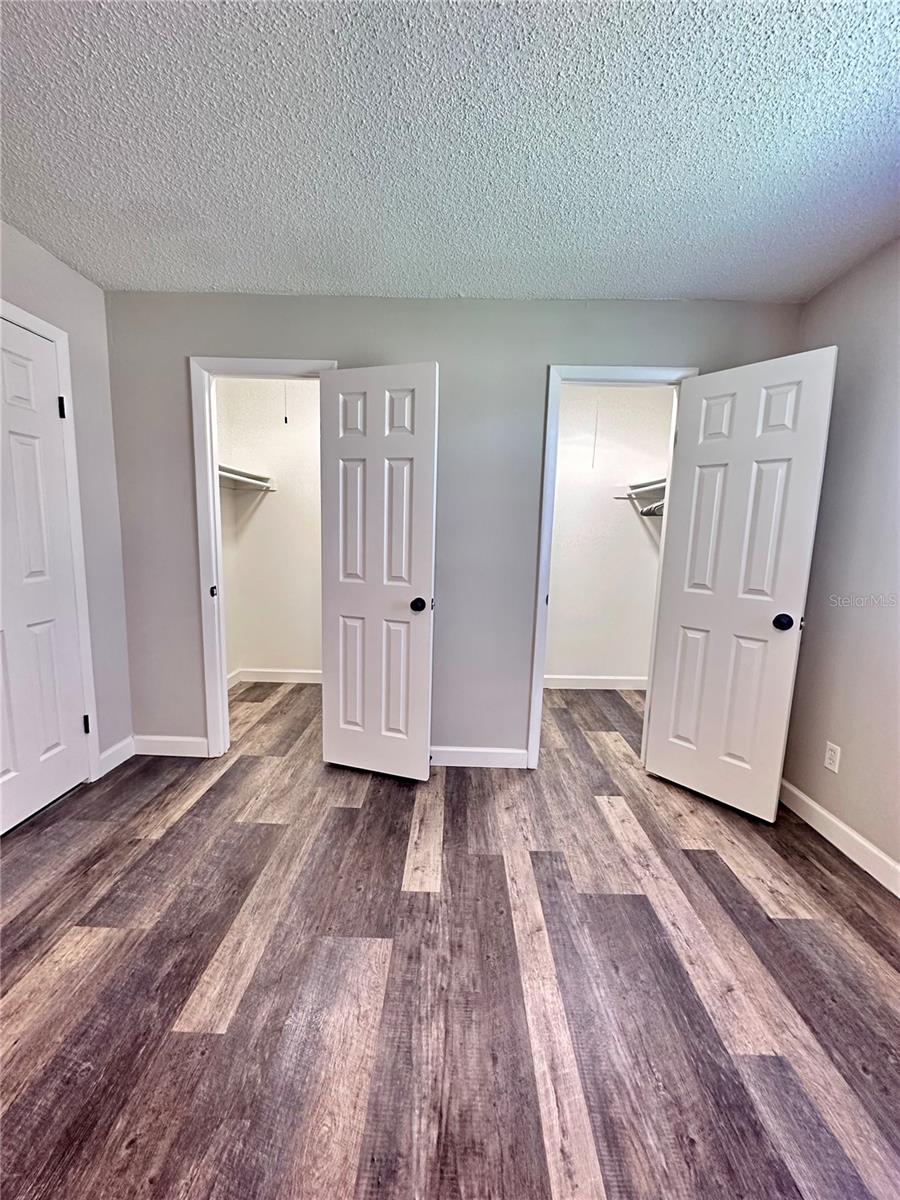 THE GREENS OF TOWNN COUNTRY - Residential Lease