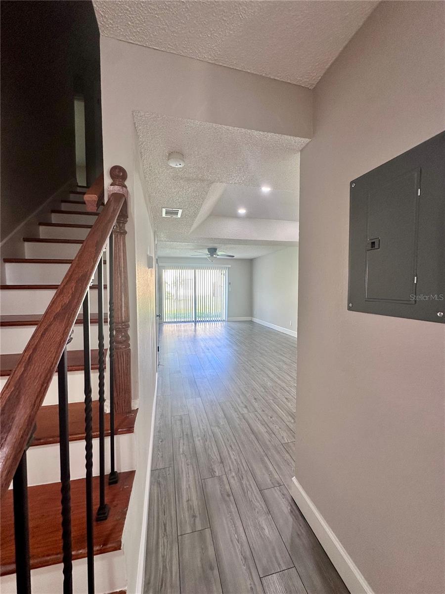 THE GREENS OF TOWNN COUNTRY - Residential Lease