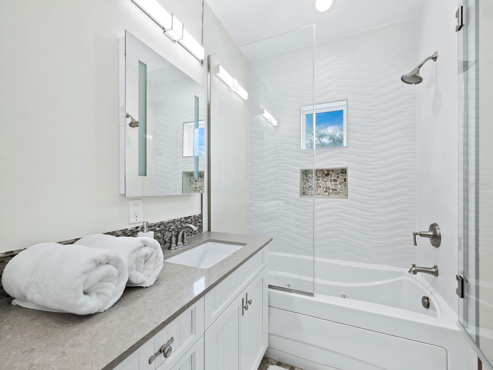 SLEEPY LAGOON - Residential