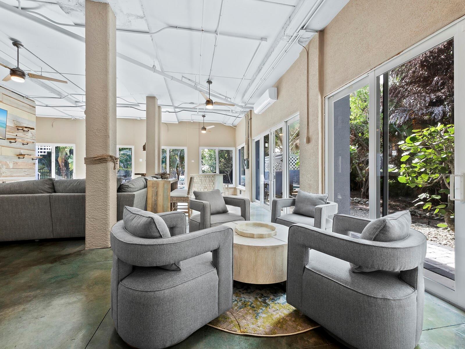 SLEEPY LAGOON - Residential