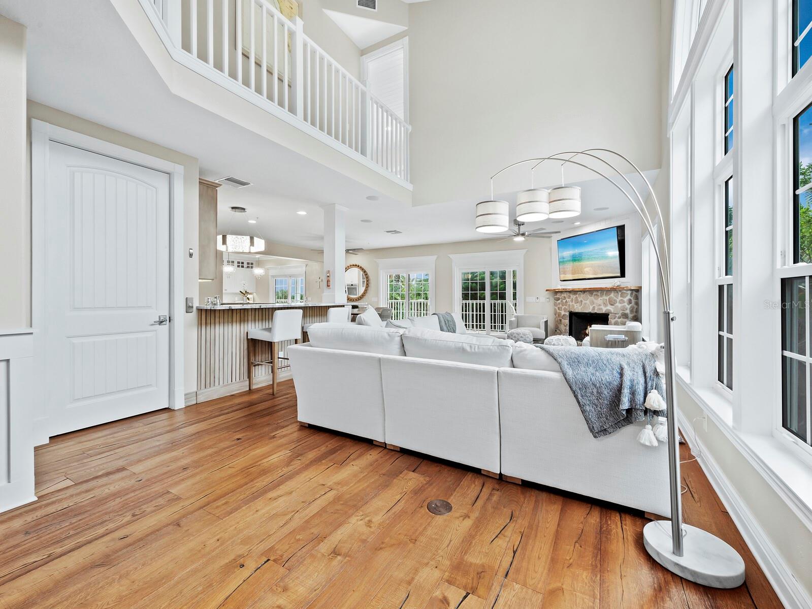 SLEEPY LAGOON - Residential