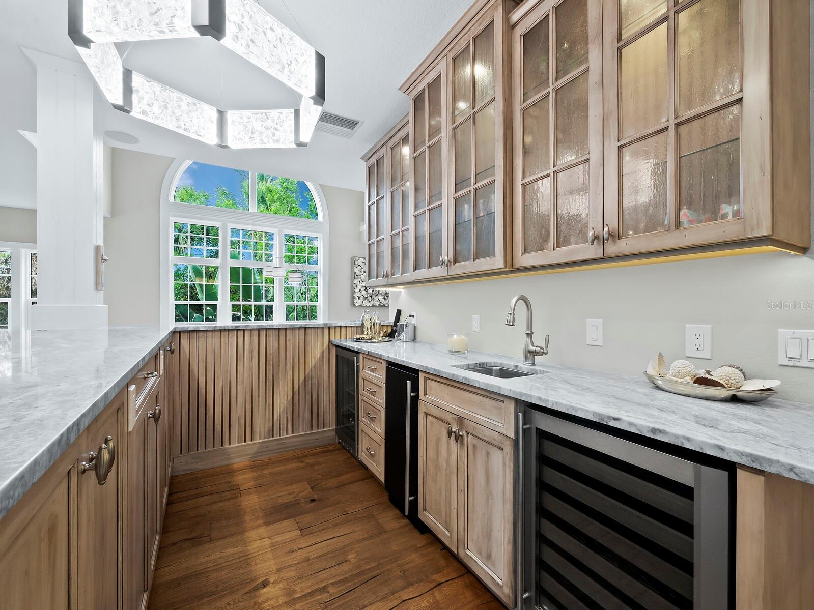 SLEEPY LAGOON - Residential