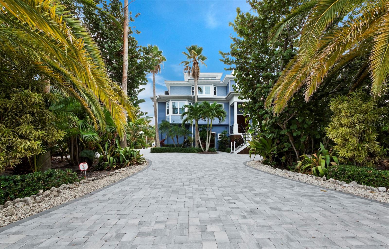 SLEEPY LAGOON - Residential