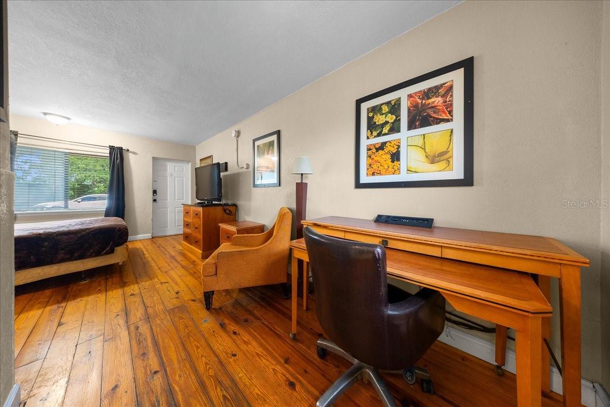 MCINTOSHS - Commercial Sale