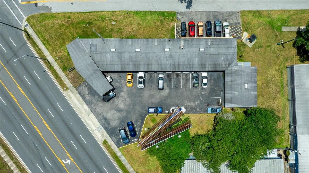 MCINTOSHS - Commercial Sale