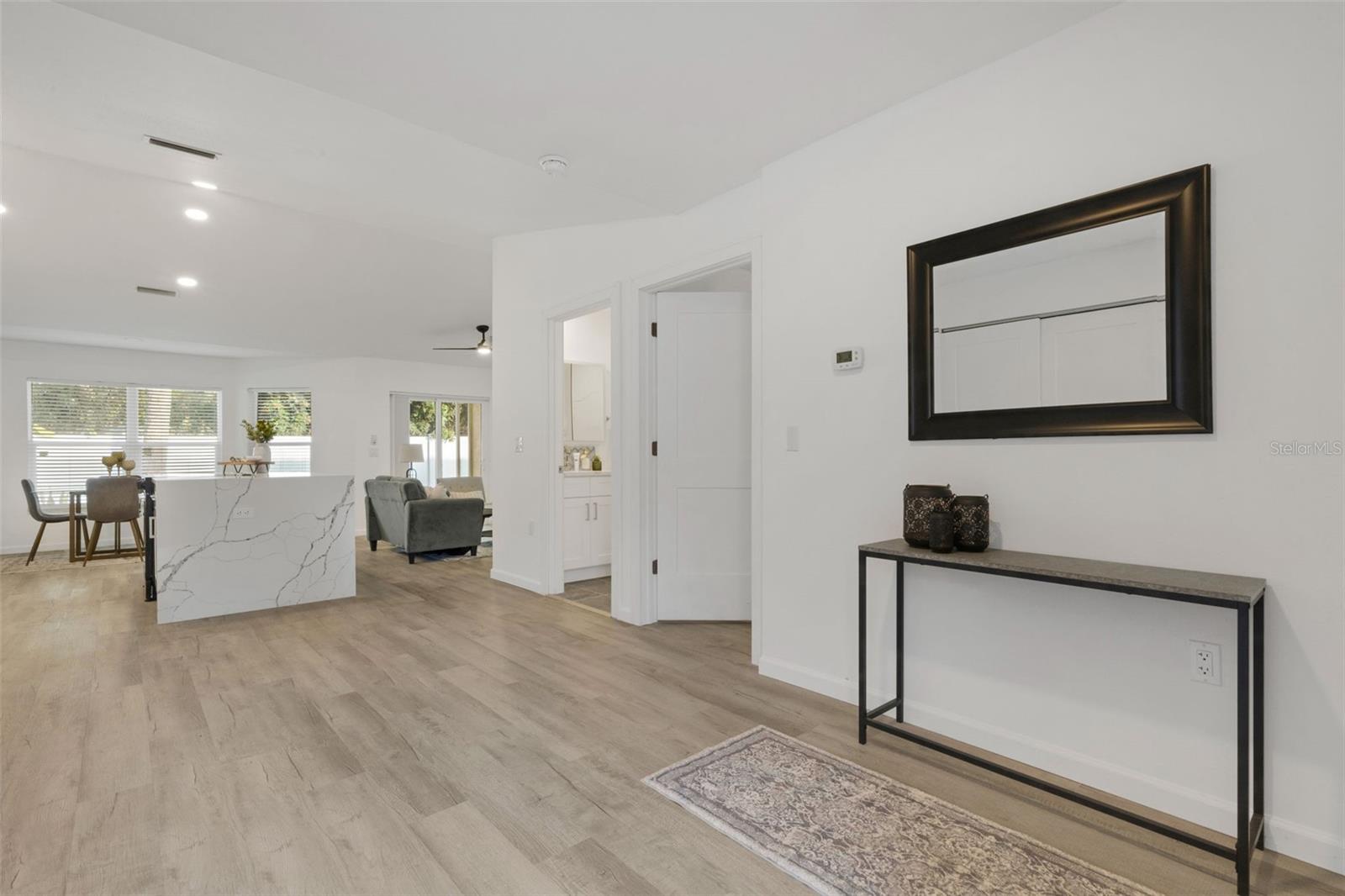 LESLIE PARK/VILLA LE GRAND - Residential