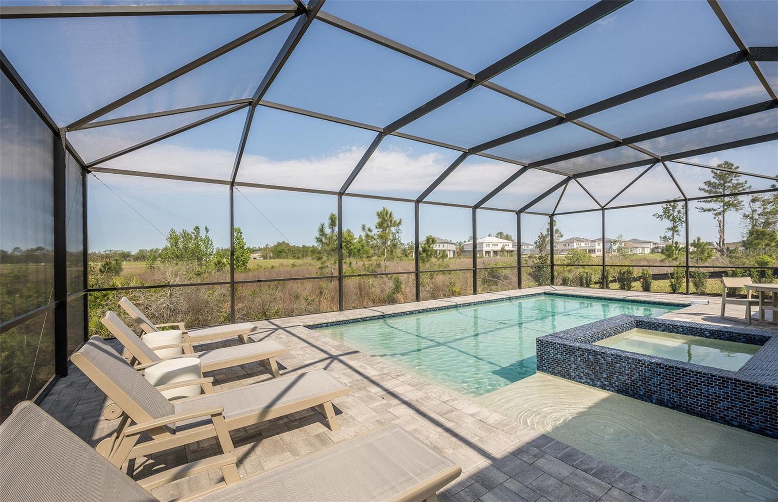 TWO RIVERS - Residential