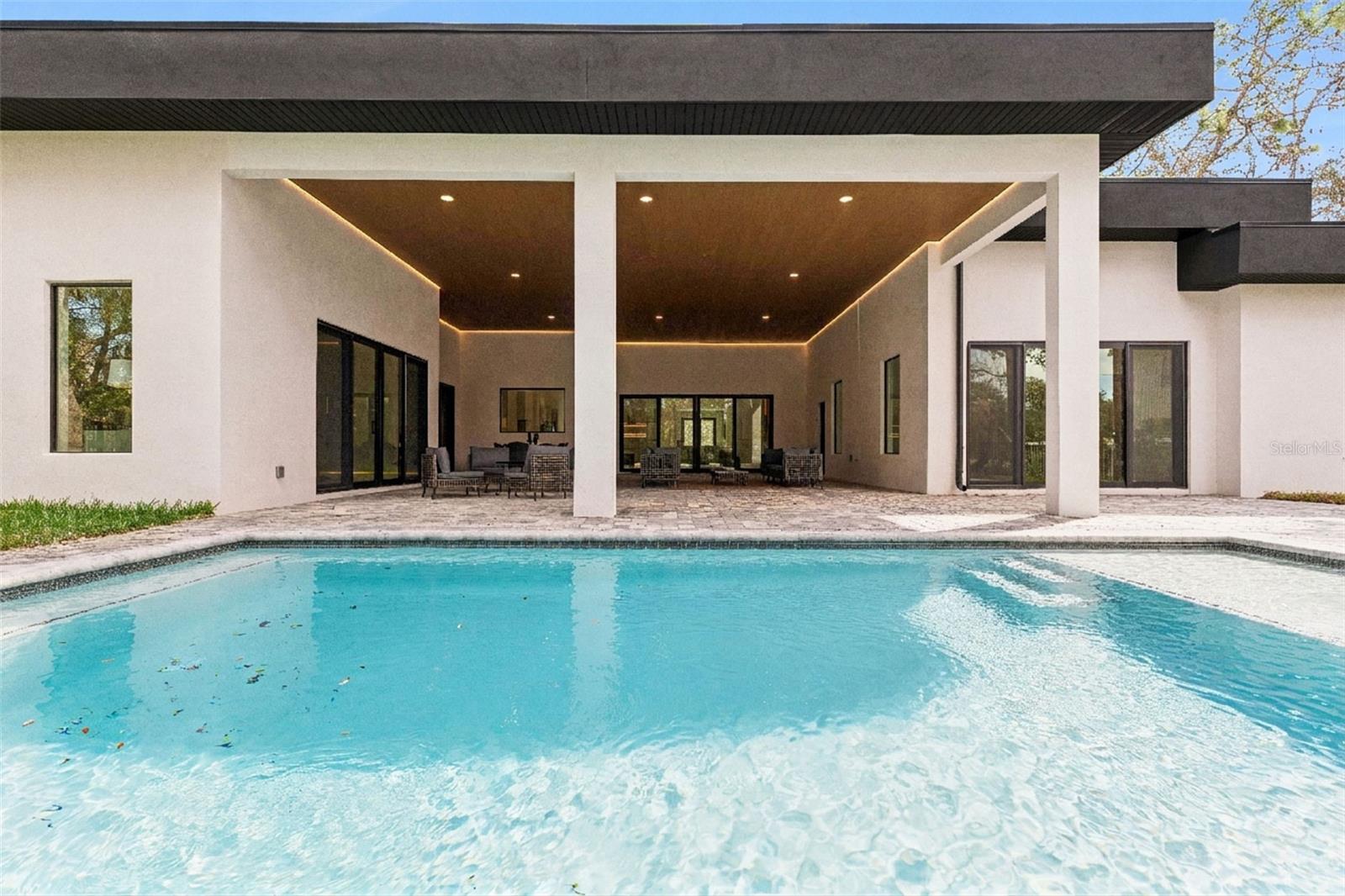 TALIS CROSSING - Residential