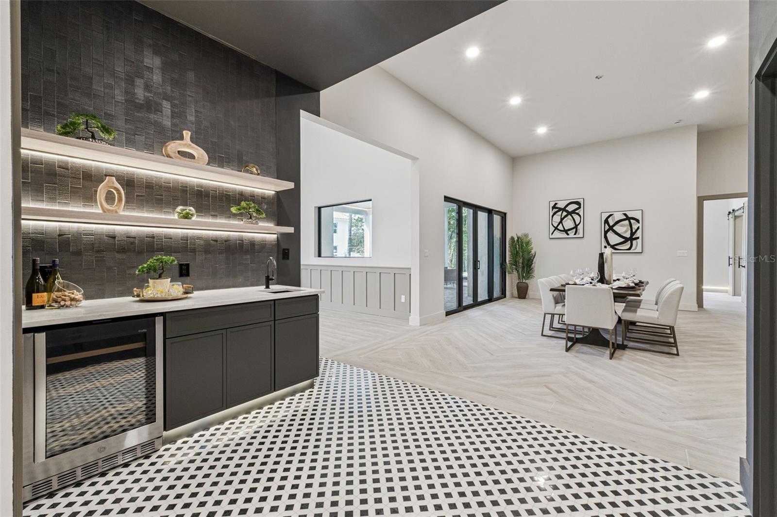 TALIS CROSSING - Residential