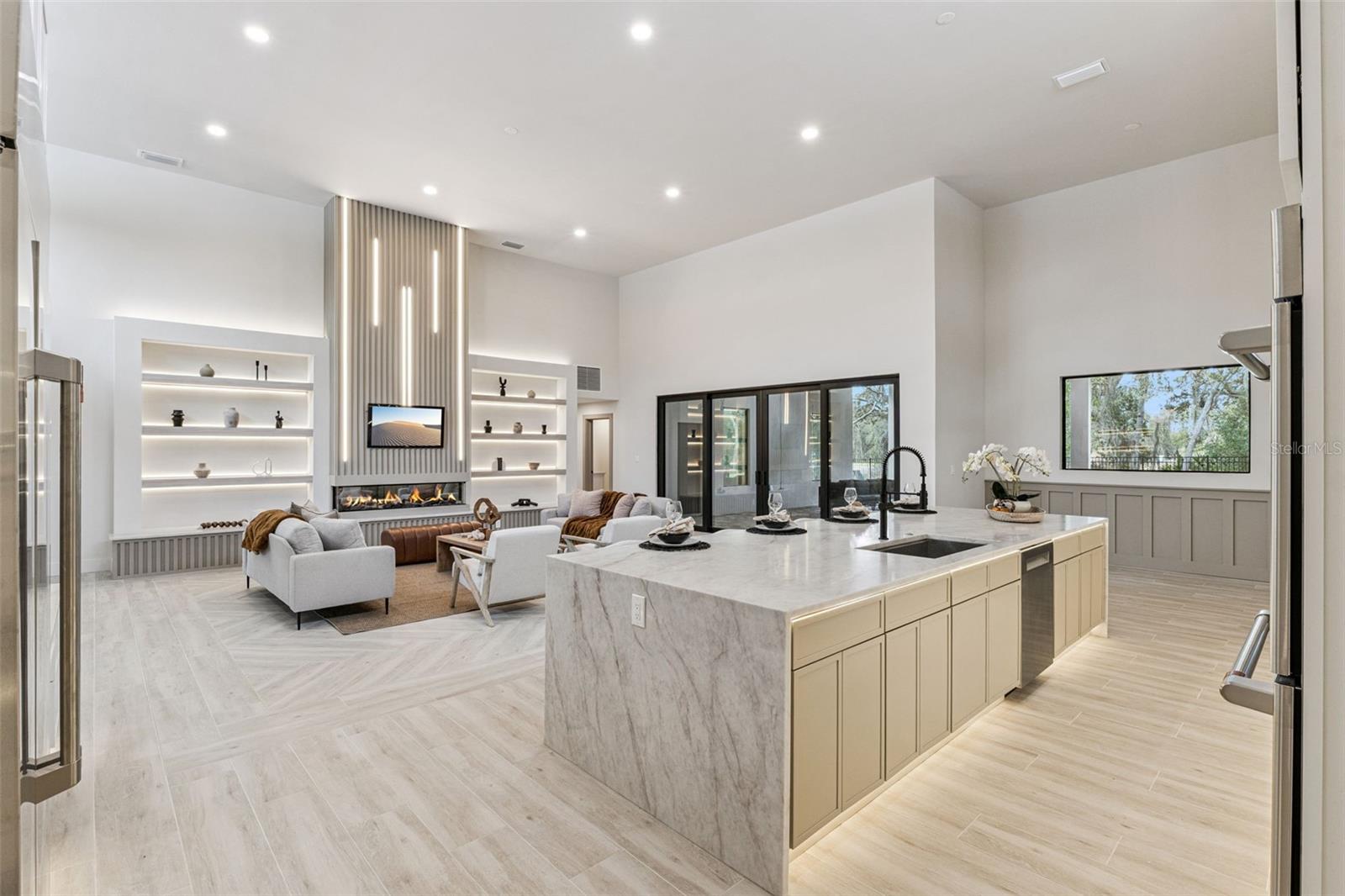 TALIS CROSSING - Residential