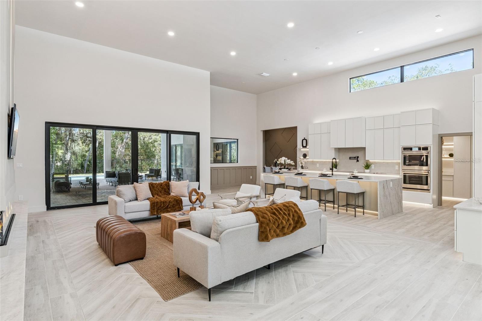 TALIS CROSSING - Residential