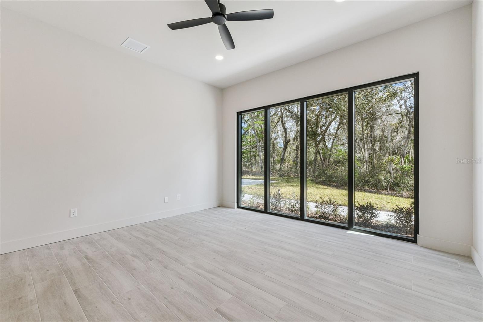TALIS CROSSING - Residential