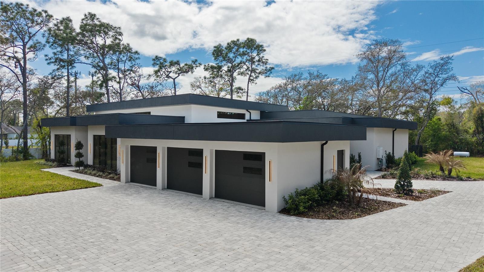 TALIS CROSSING - Residential