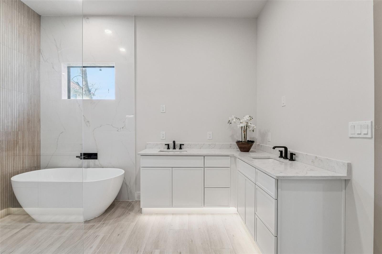 TALIS CROSSING - Residential