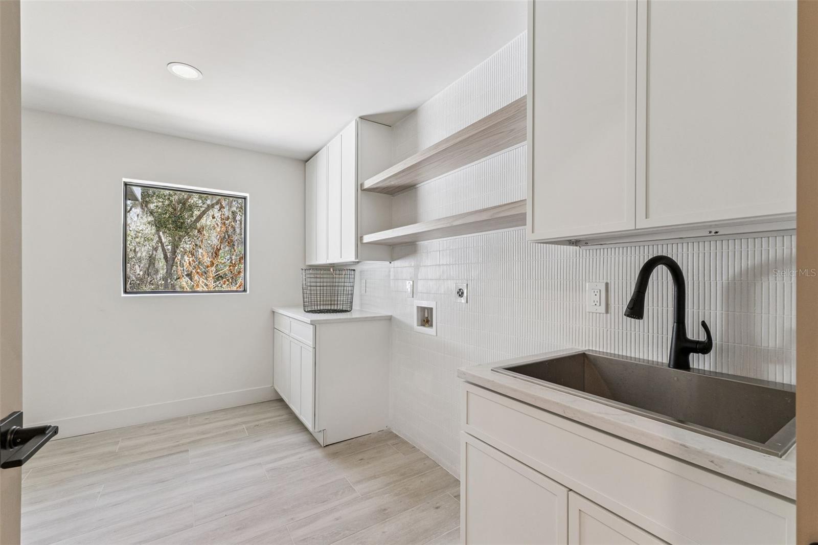 TALIS CROSSING - Residential