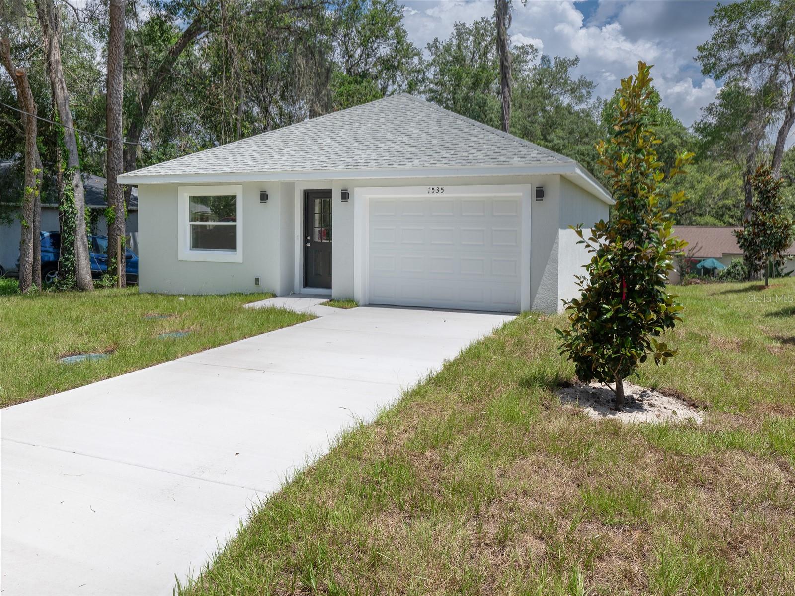 WEST HIGHLANDS - Residential