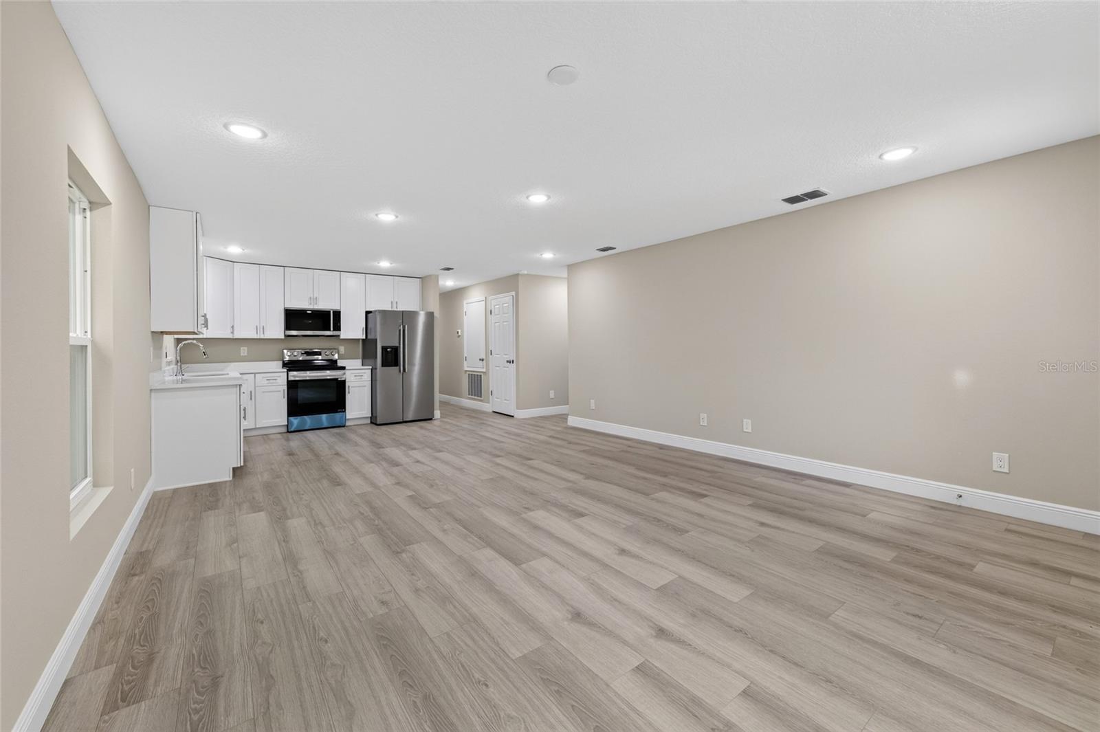 WEST HIGHLANDS - Residential
