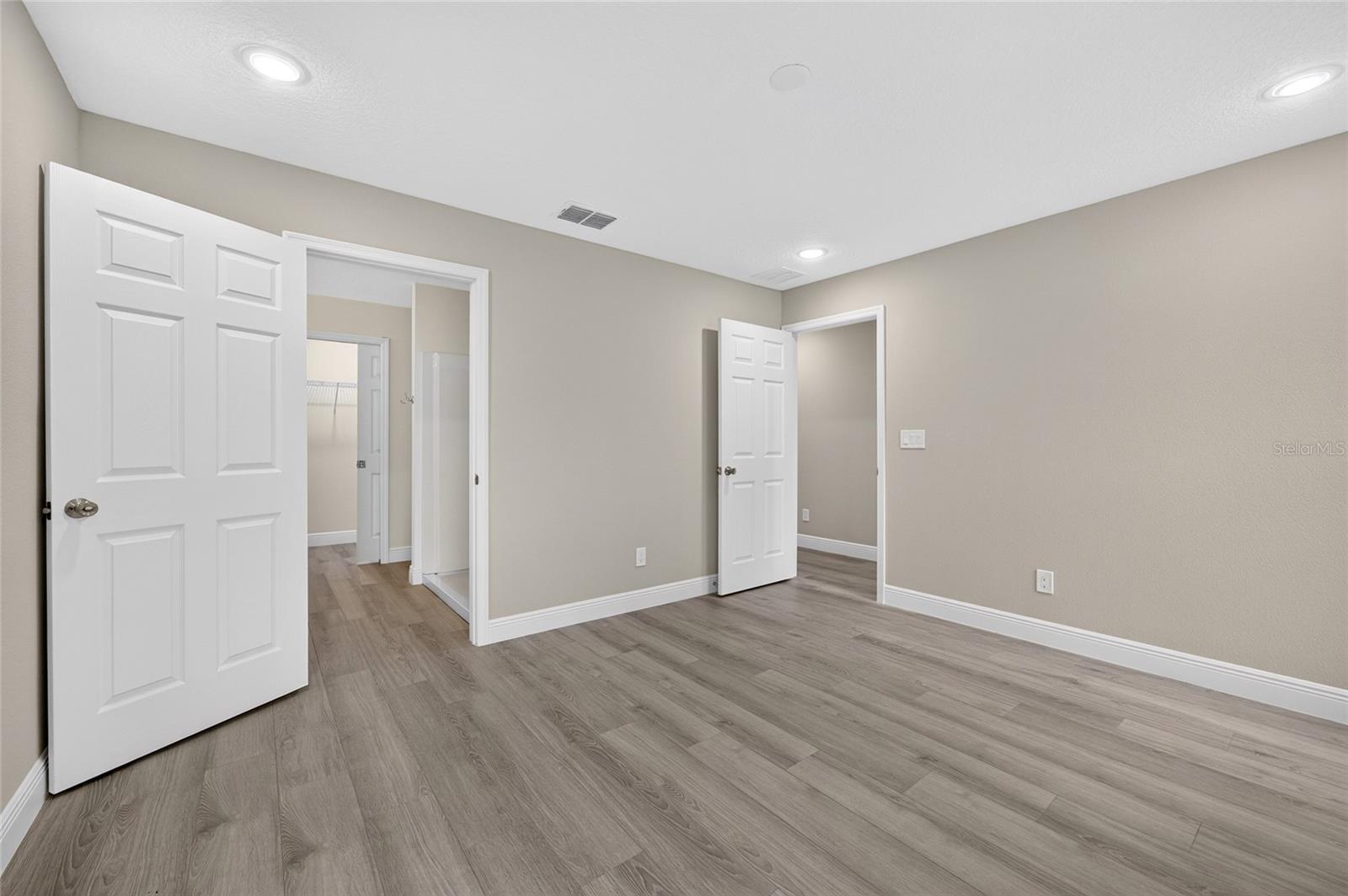 WEST HIGHLANDS - Residential