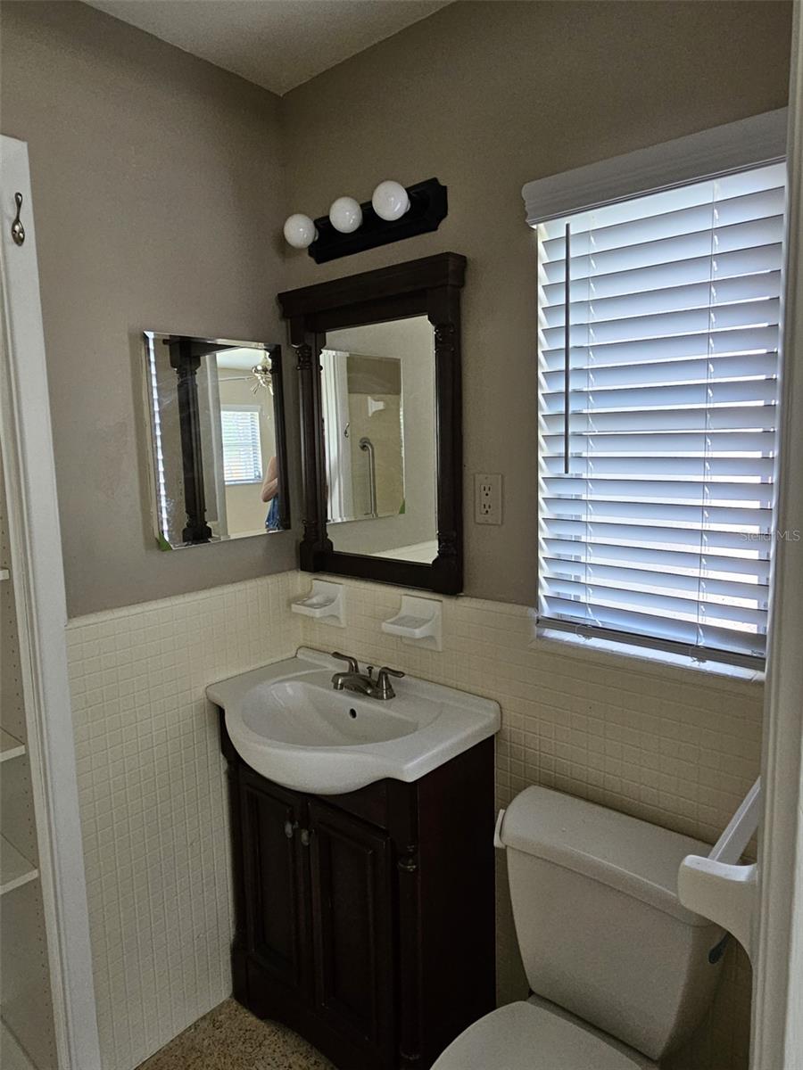 HARBOR VIEW VILLAS 1ST ADD - Residential