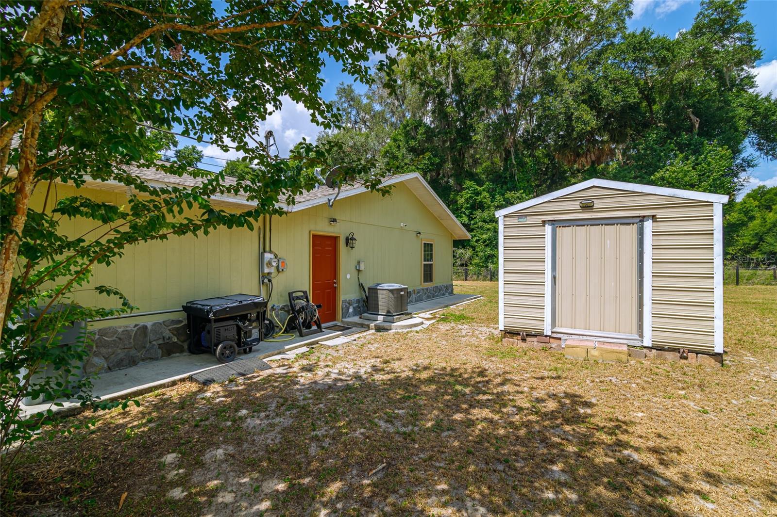 MEADOWBROOK RANCHES - Residential