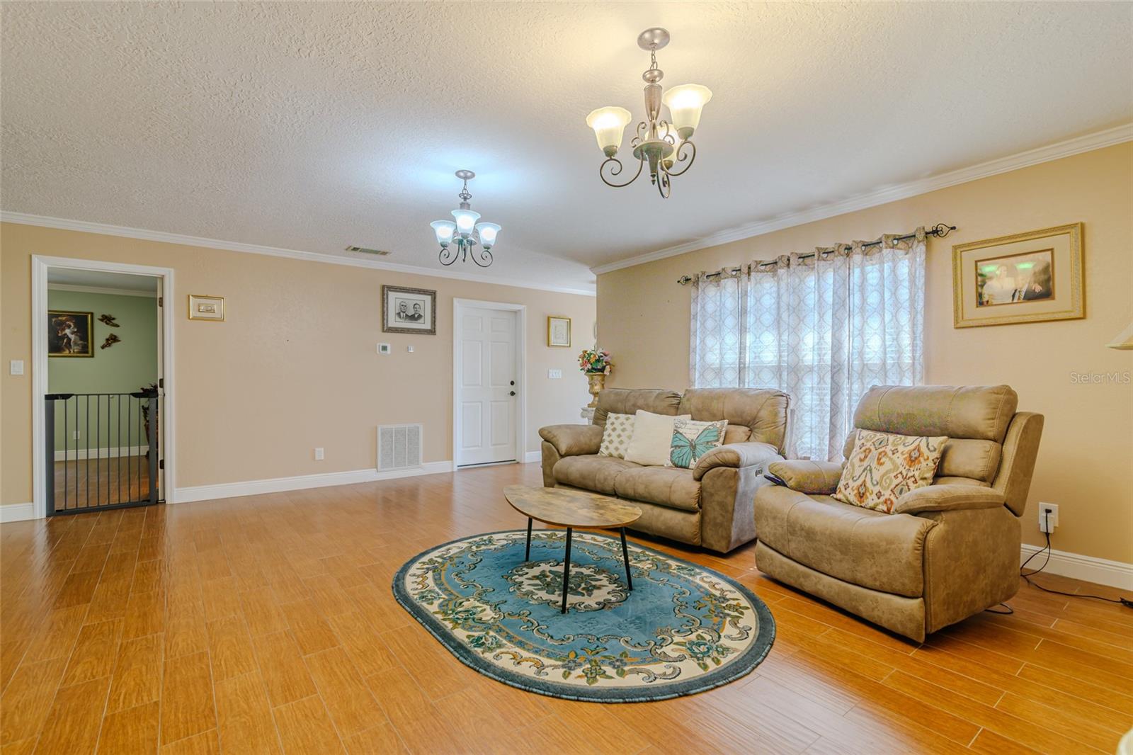 MEADOWBROOK RANCHES - Residential