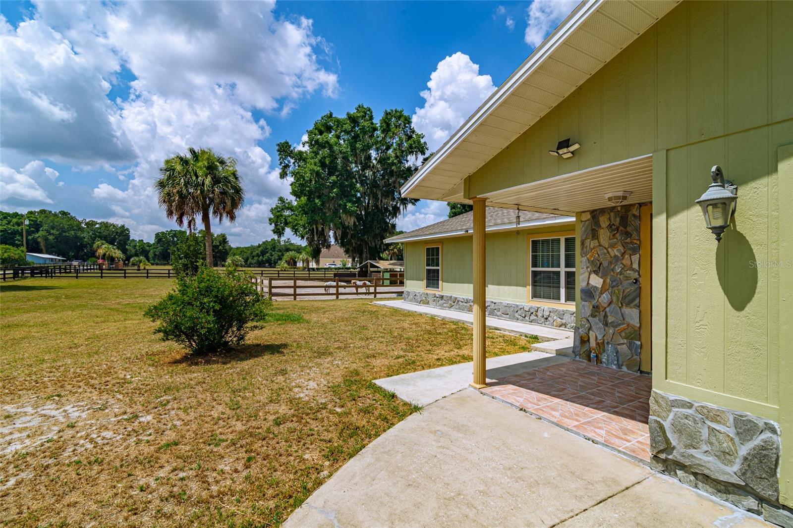 MEADOWBROOK RANCHES - Residential