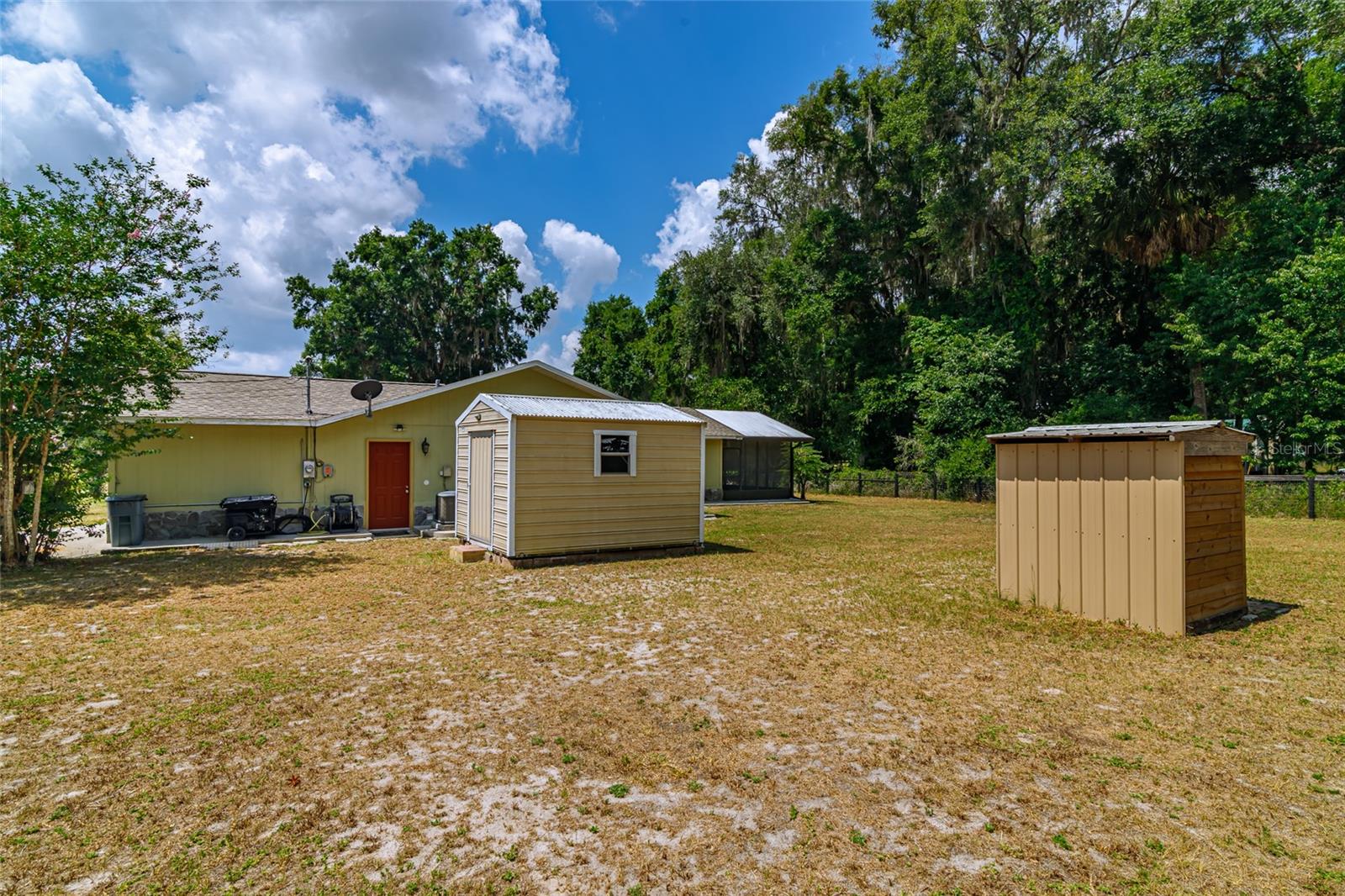 MEADOWBROOK RANCHES - Residential