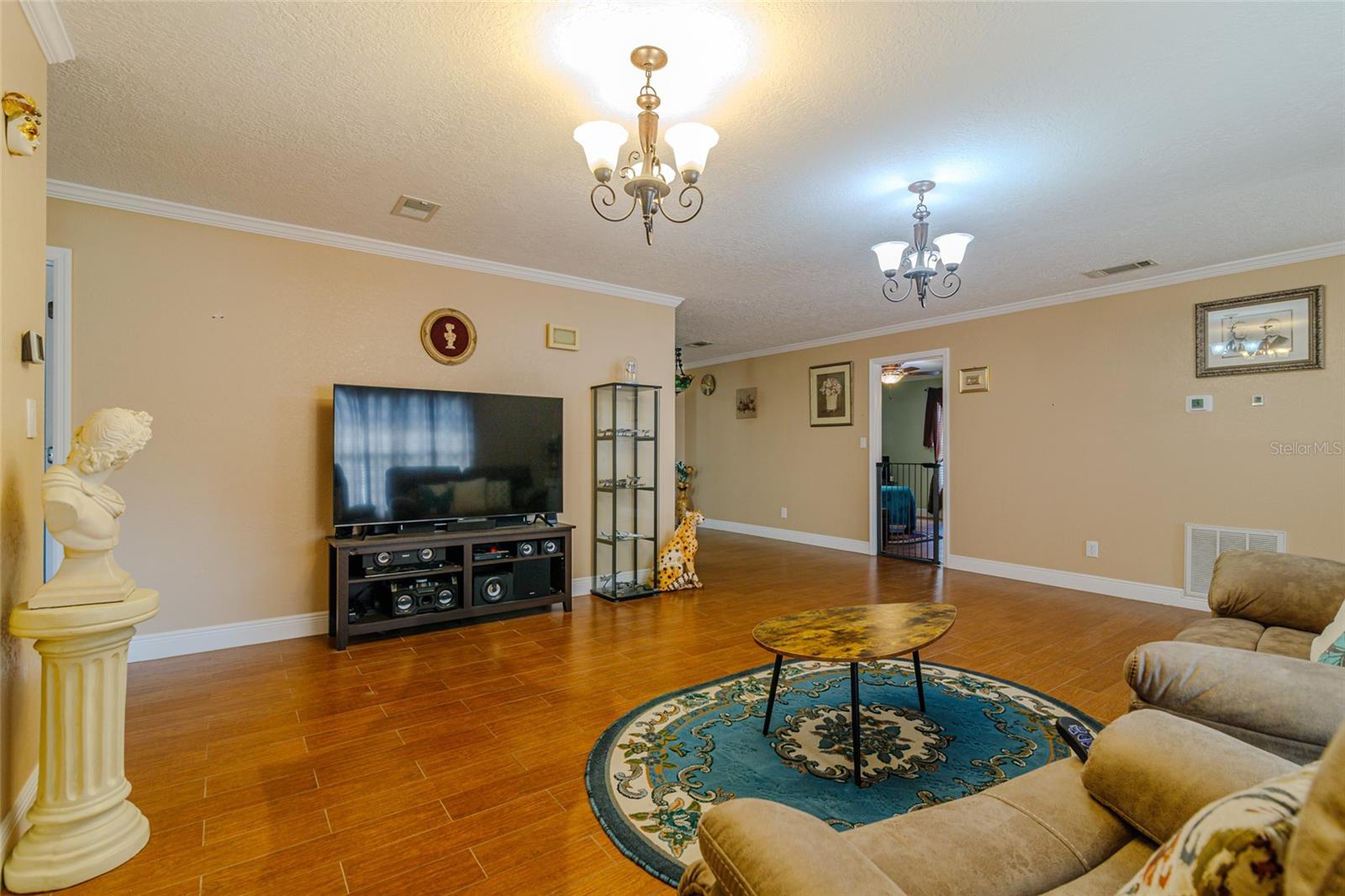 MEADOWBROOK RANCHES - Residential