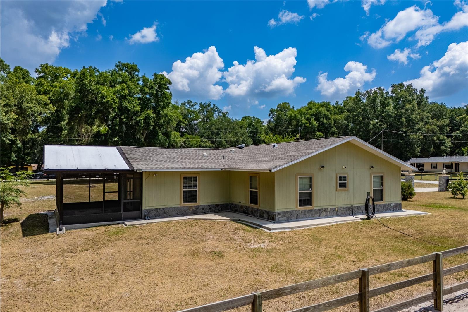 MEADOWBROOK RANCHES - Residential