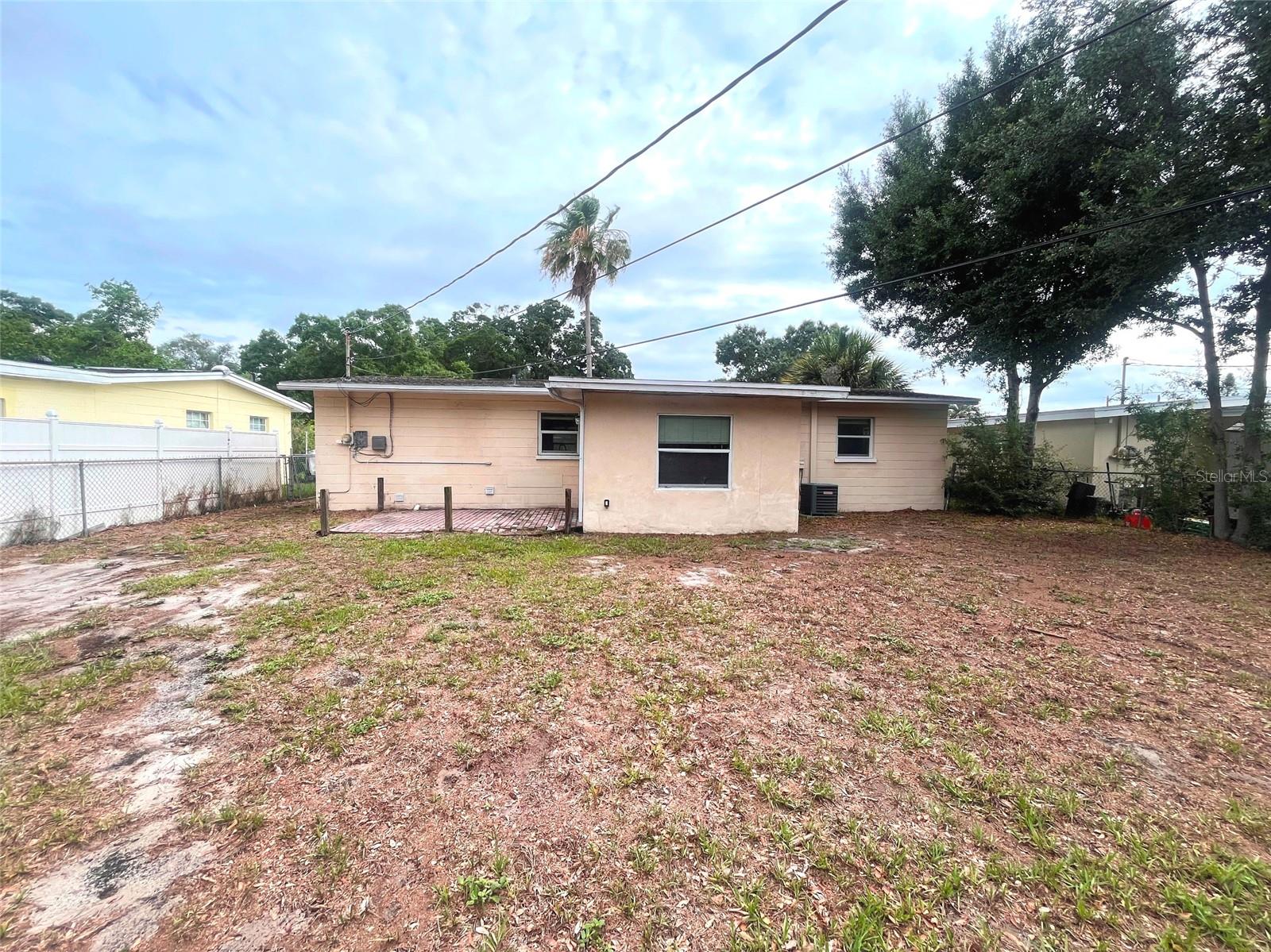 LAKELAND GROVES SUB - Residential