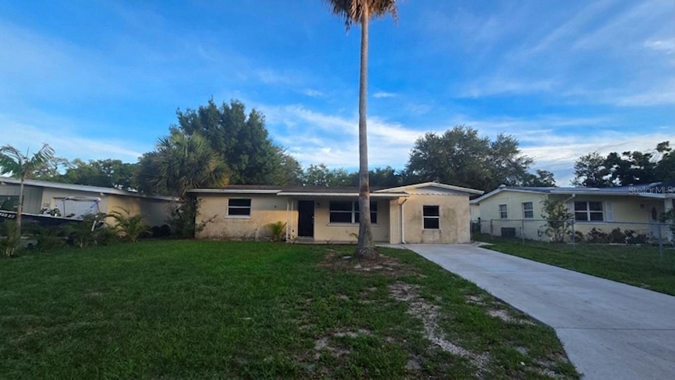 LAKELAND GROVES SUB - Residential