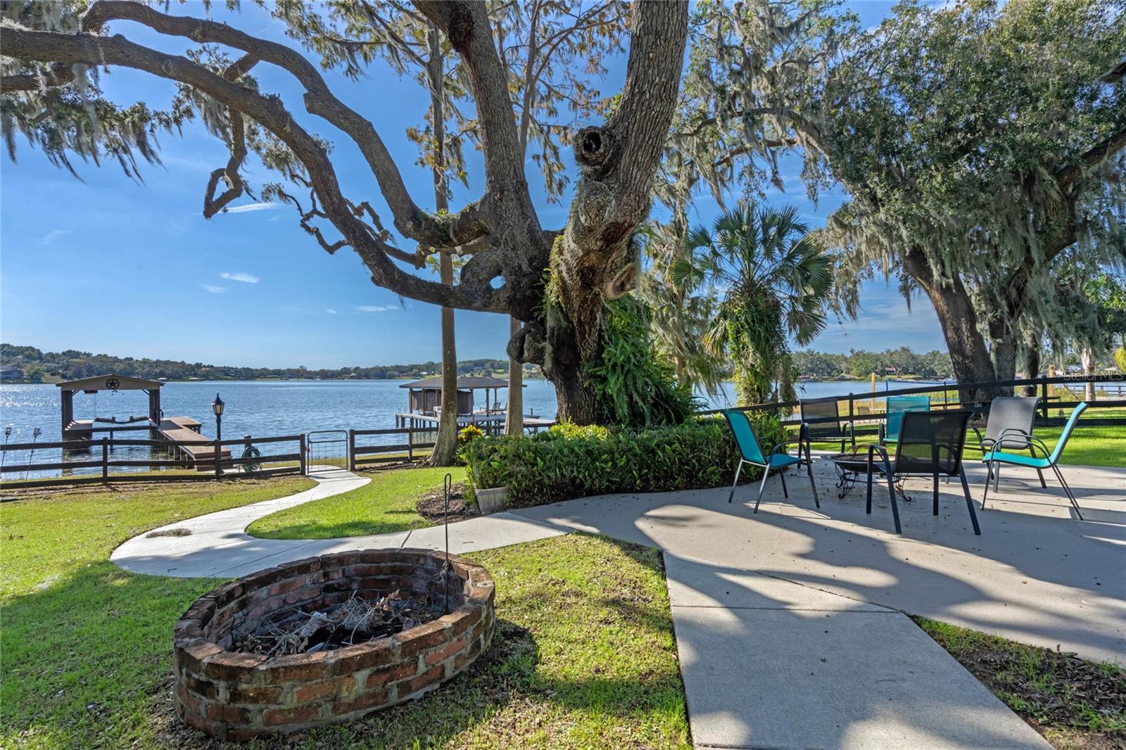 MARTELLE SHORES - Residential