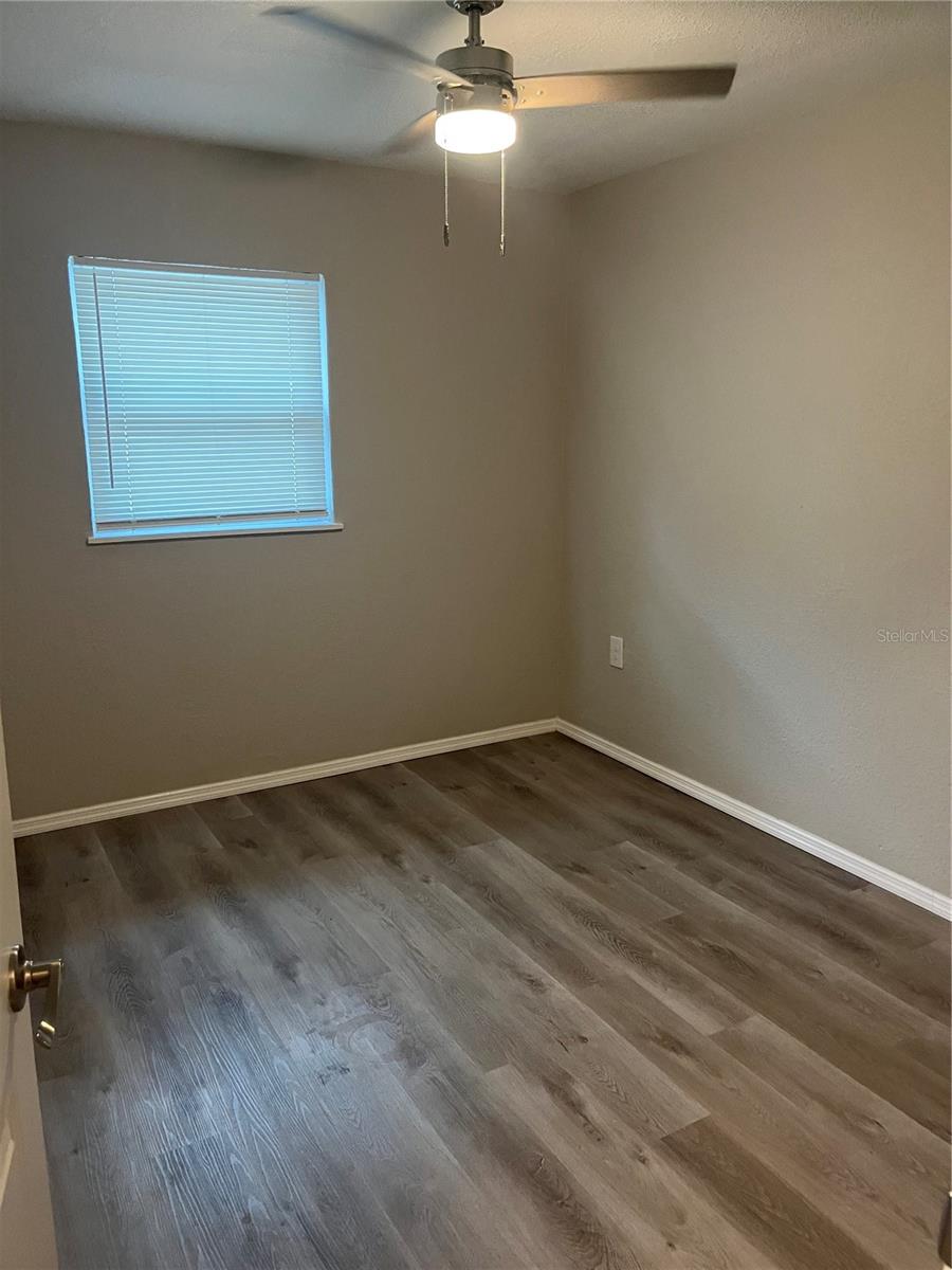 MOUNT DORA DONNELLYS - Residential Lease