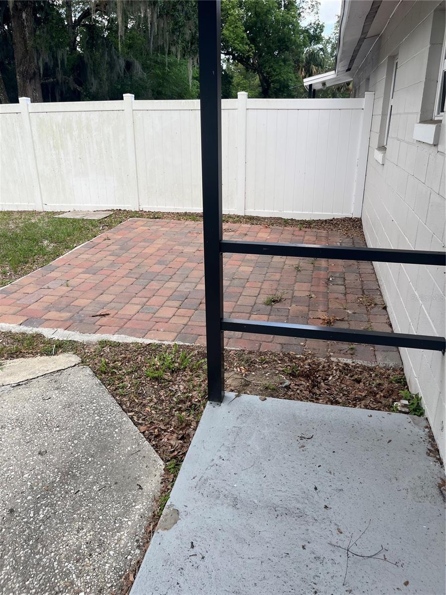 MOUNT DORA DONNELLYS - Residential Lease