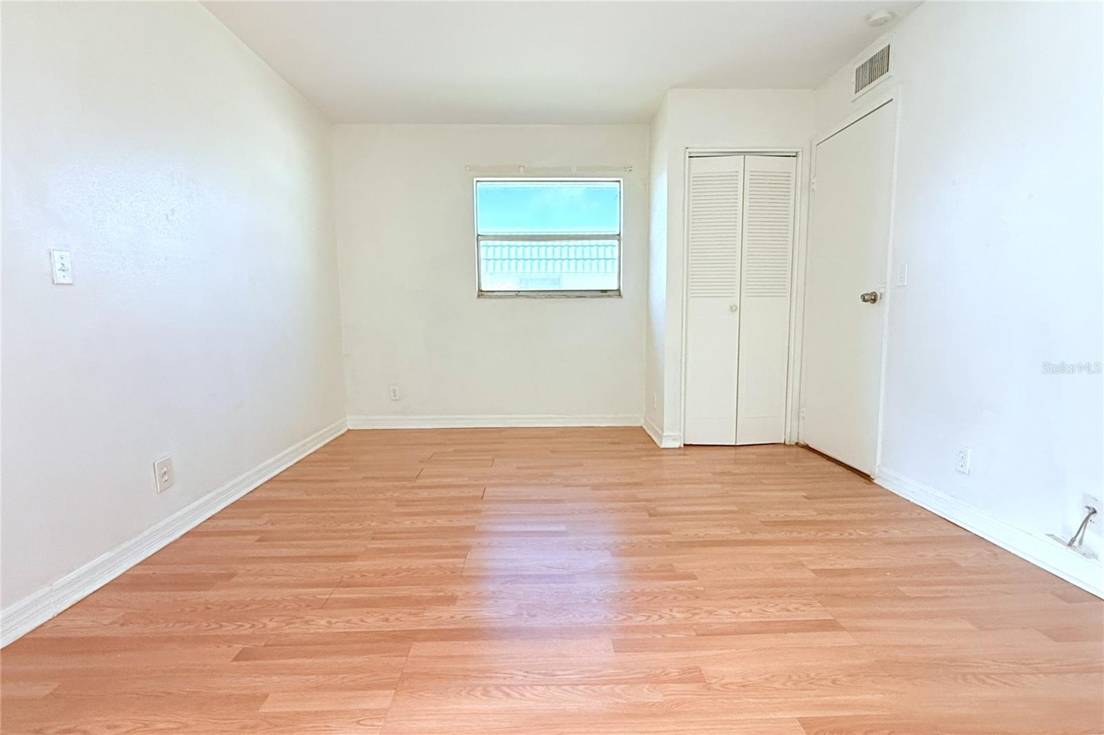 CAMBRIDGE I CONDOMINIUM UNIT NUMBER 194 TYPE A 3.7 - Residential