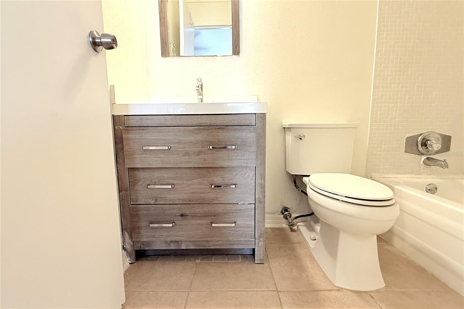CAMBRIDGE I CONDOMINIUM UNIT NUMBER 194 TYPE A 3.7 - Residential