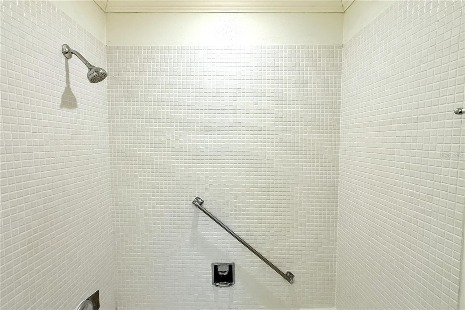 CAMBRIDGE I CONDOMINIUM UNIT NUMBER 194 TYPE A 3.7 - Residential