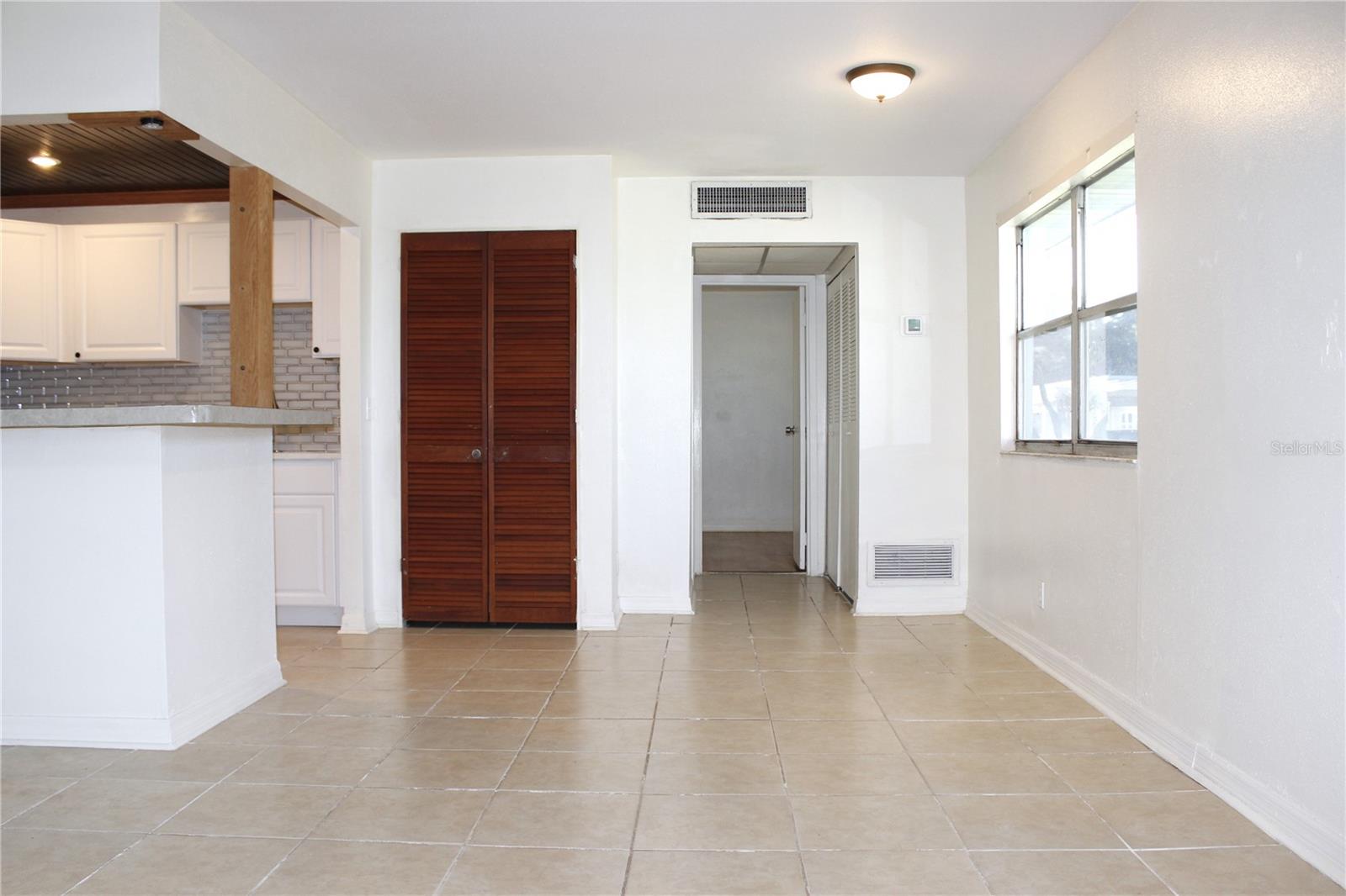 CAMBRIDGE I CONDOMINIUM UNIT NUMBER 194 TYPE A 3.7 - Residential