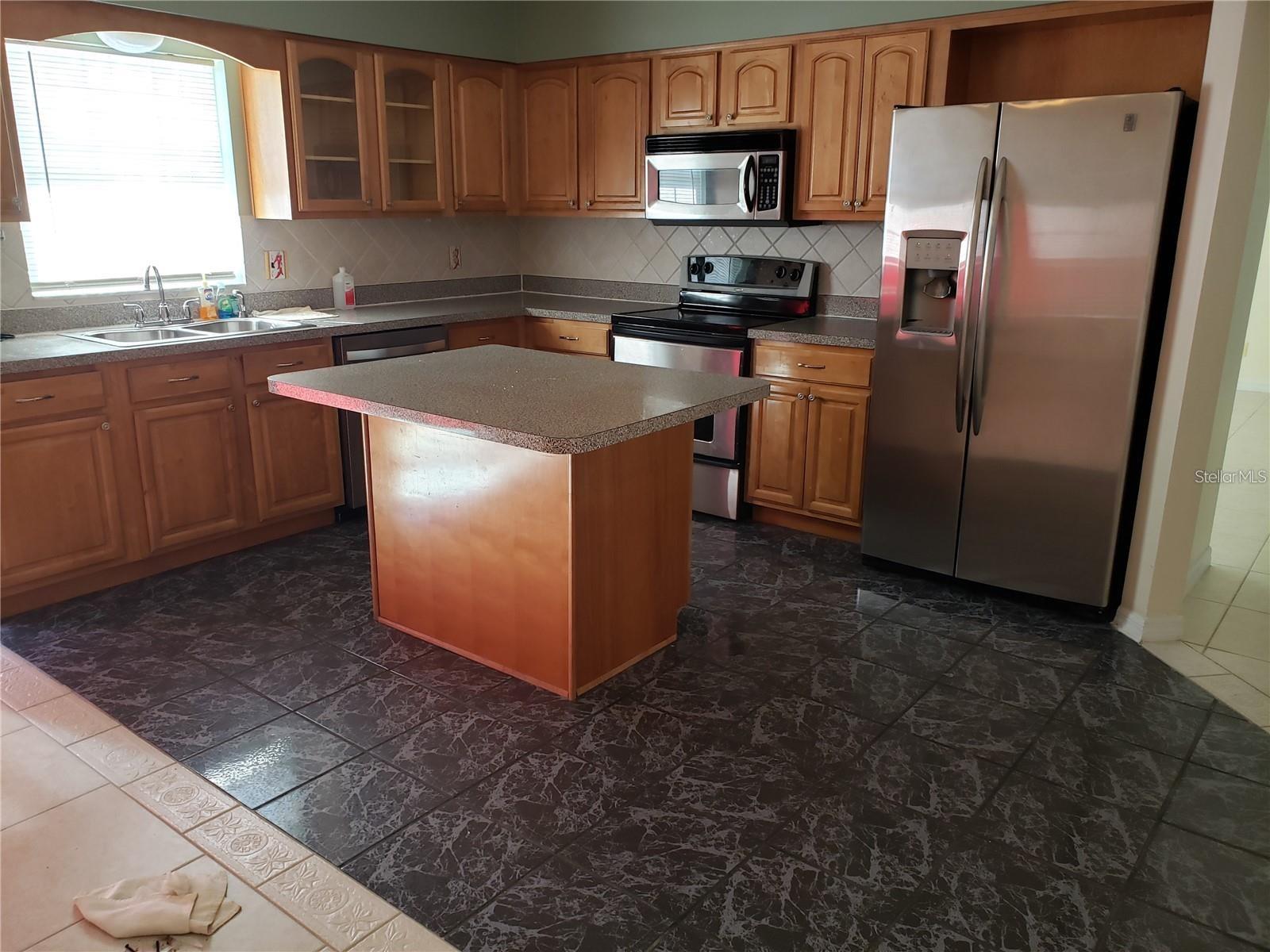 HUNTERS TRACE - Residential
