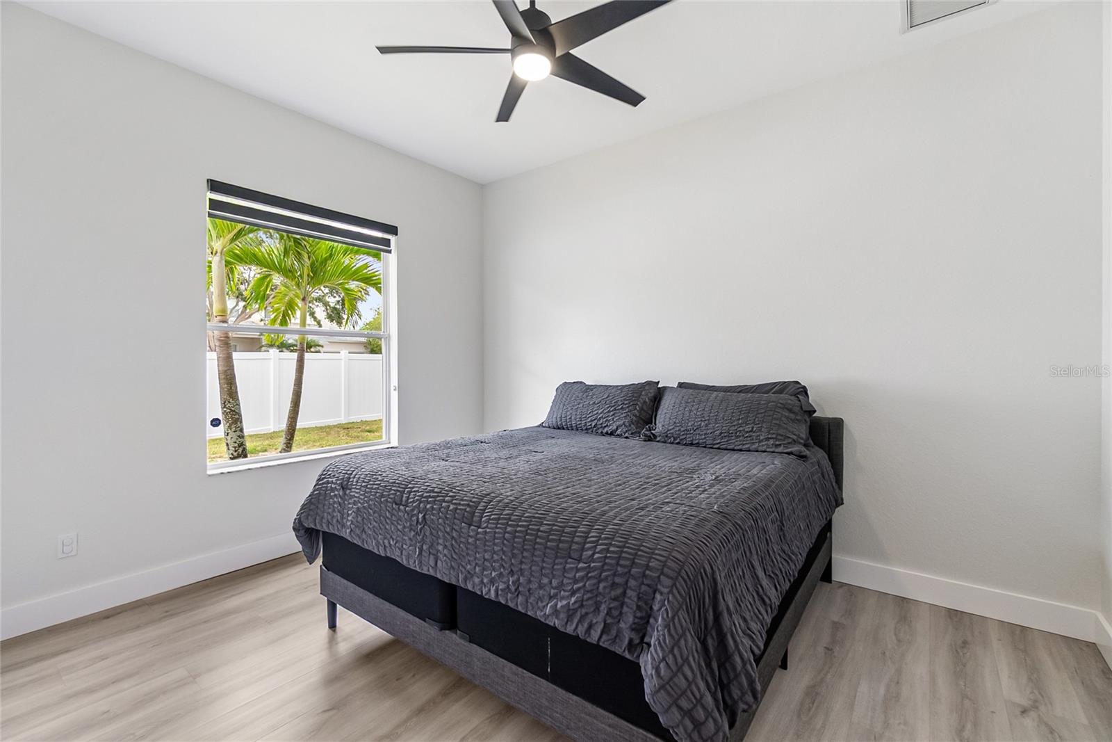 CASCADES AT SARASOTA PH IV - Residential Lease