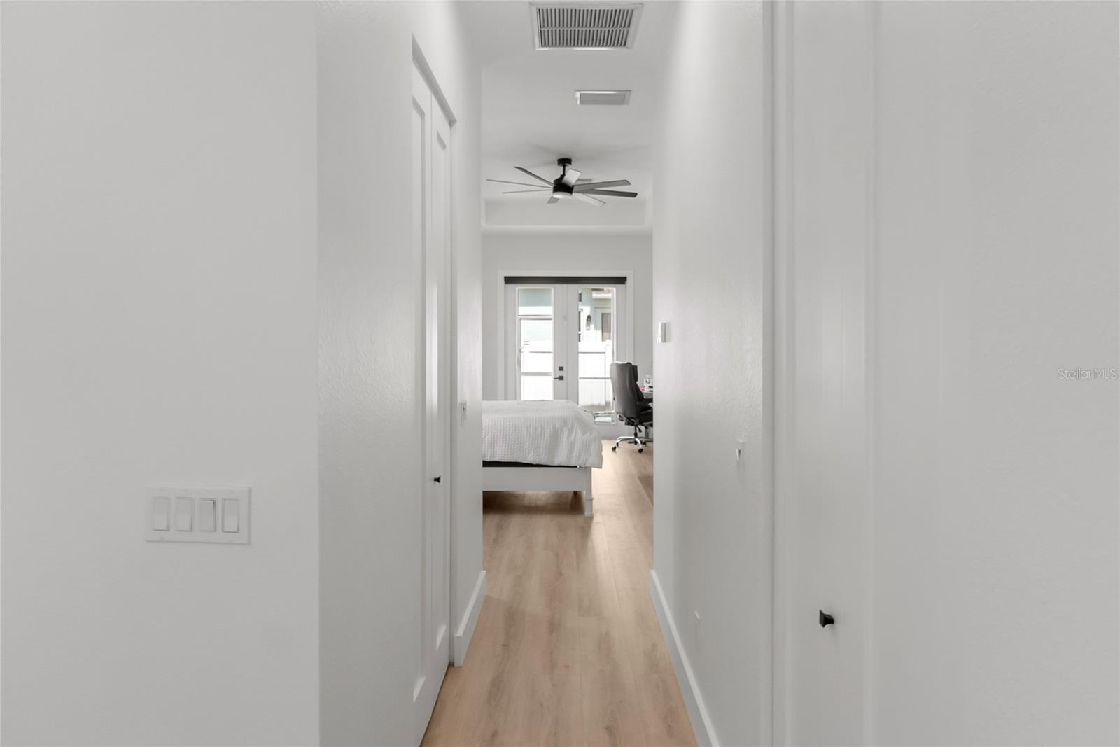 CASCADES AT SARASOTA PH IV - Residential Lease