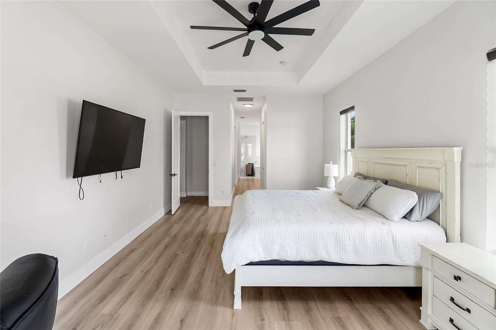 CASCADES AT SARASOTA PH IV - Residential Lease