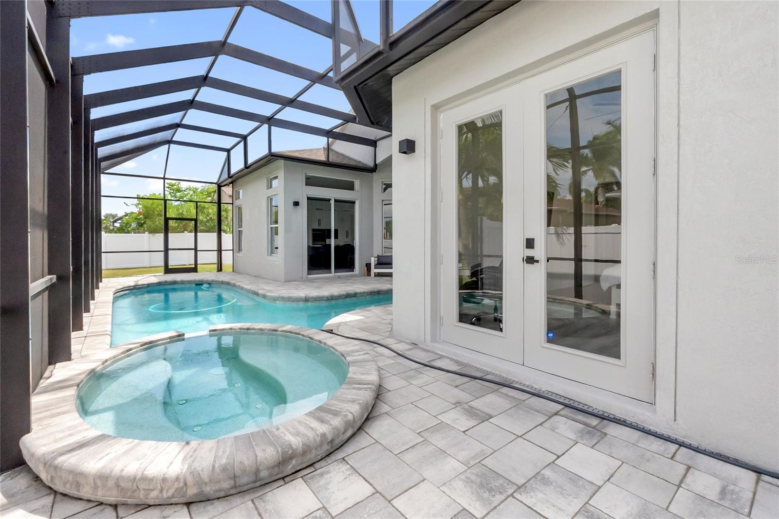 CASCADES AT SARASOTA PH IV - Residential Lease