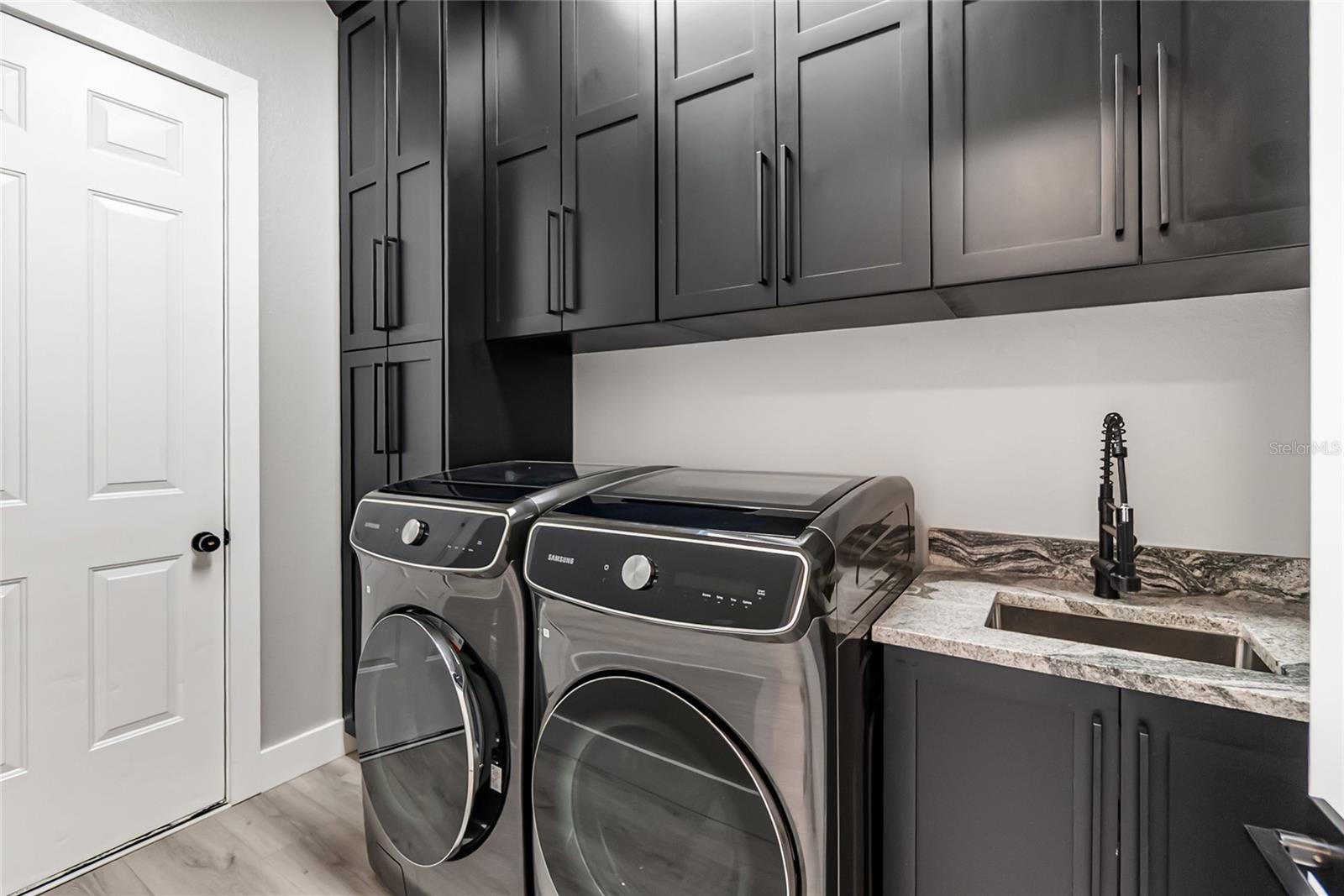CASCADES AT SARASOTA PH IV - Residential Lease