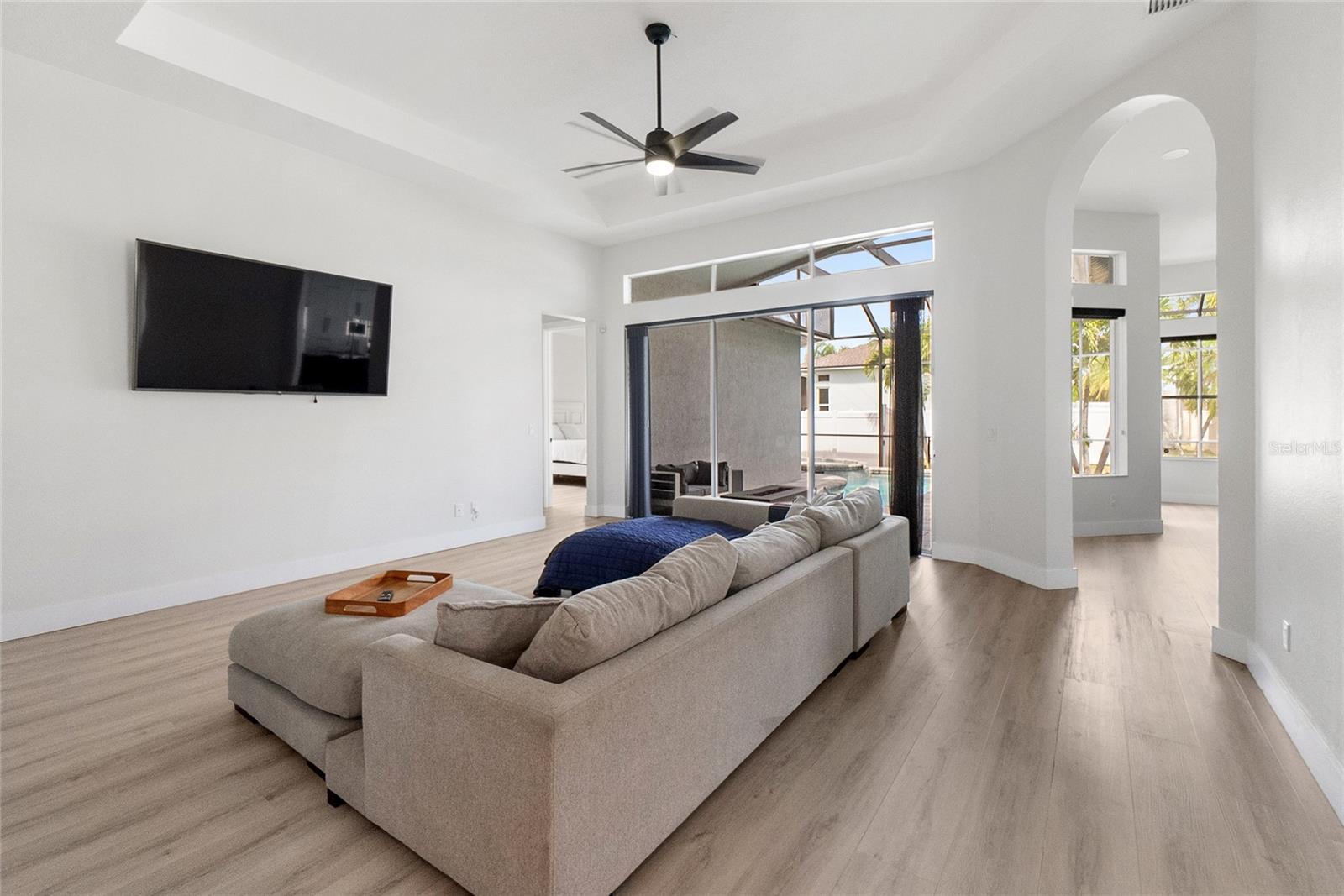 CASCADES AT SARASOTA PH IV - Residential Lease